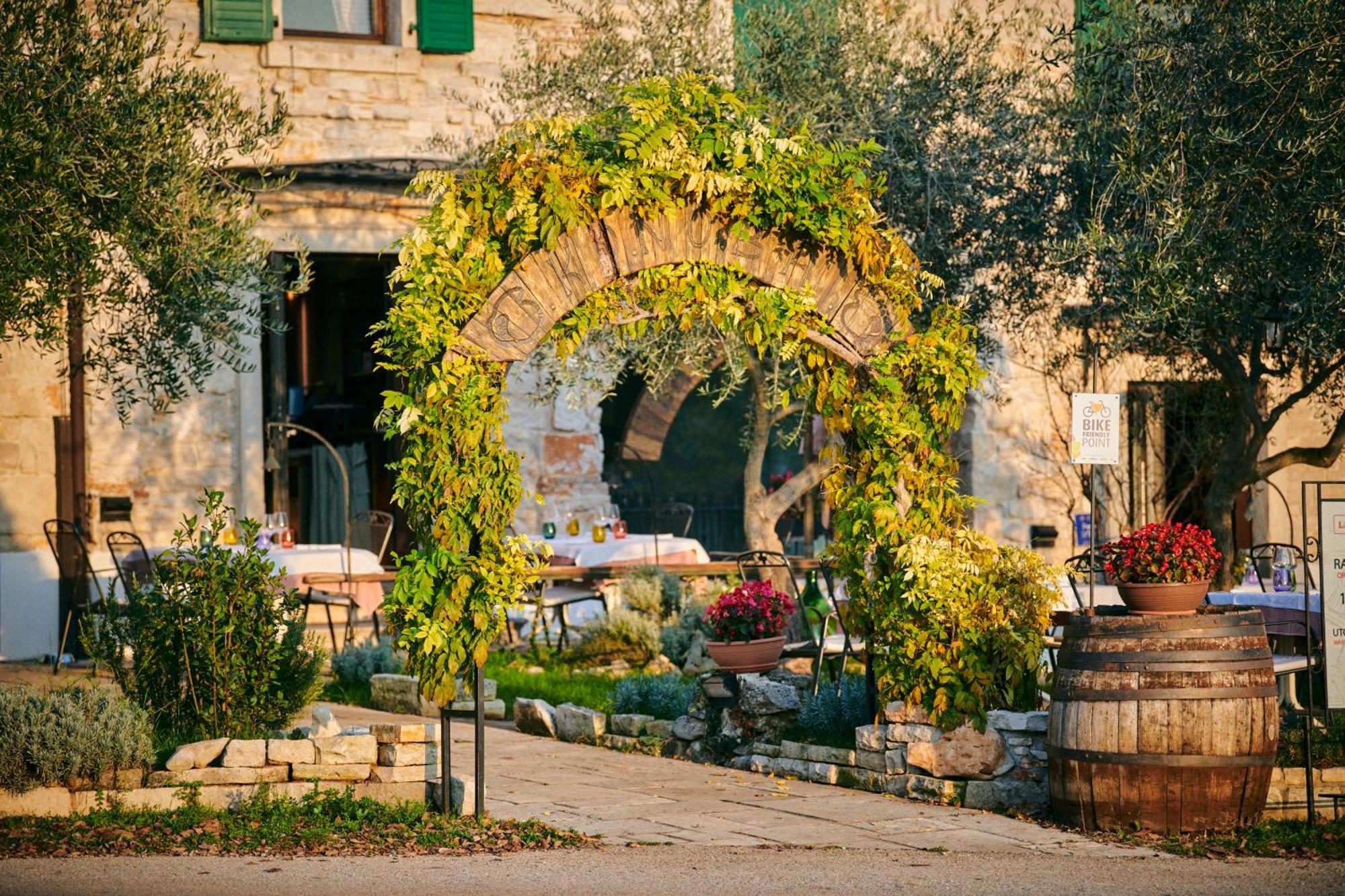 Casa Romantica La Parenzana ブイェ エクステリア 写真
